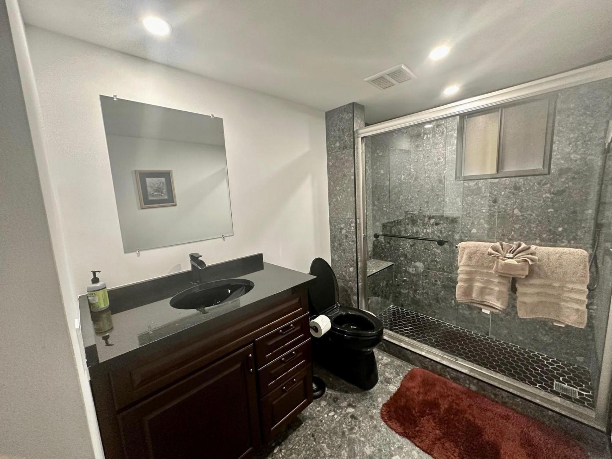 Beautifully Renovated Summer Of 2020 Come And Enjoy This Lovely Unit Key West Esterno foto
