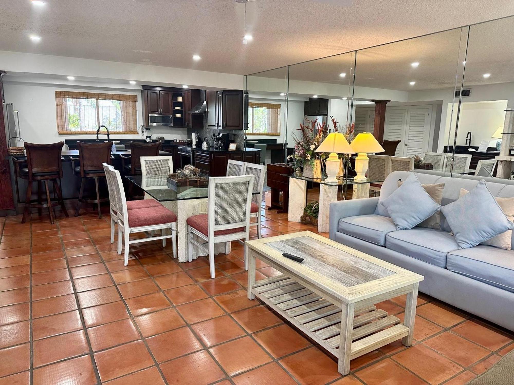 Beautifully Renovated Summer Of 2020 Come And Enjoy This Lovely Unit Key West Esterno foto